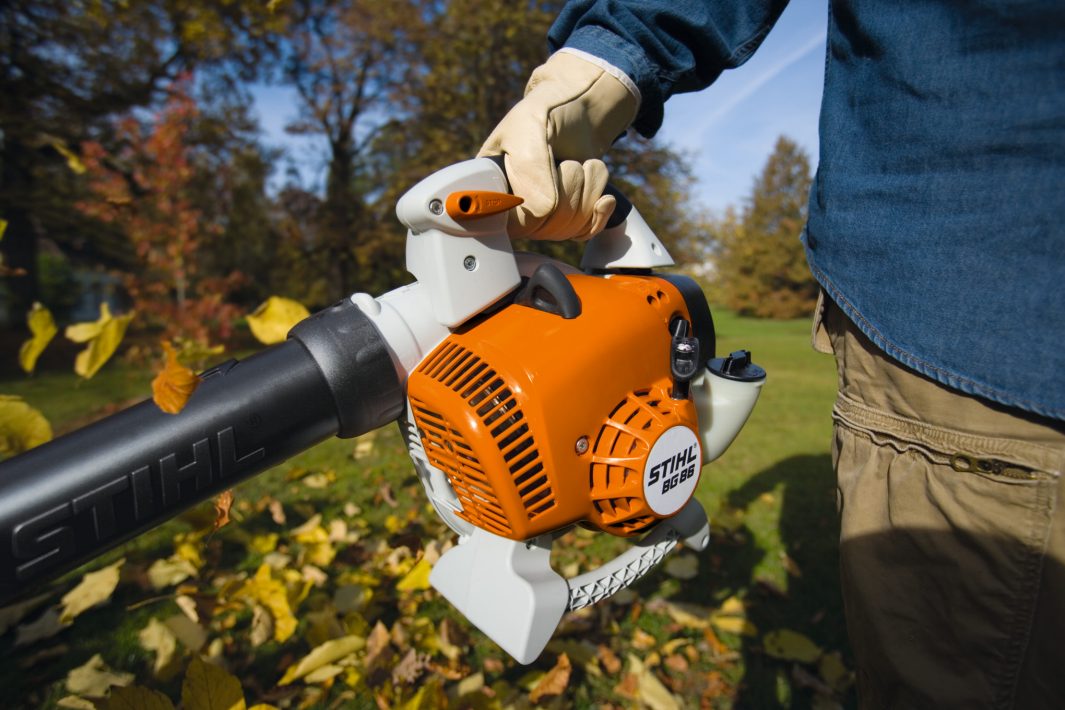 Les produits   Aspirateur, souffleur - Souffleur électrique  BGE81 STIHL